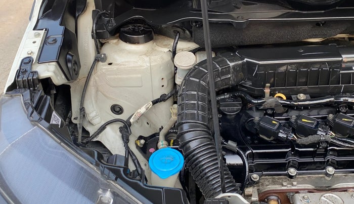 2020 Maruti XL6 ZETA MT, Petrol, Manual, 76,860 km, Engine View - Right