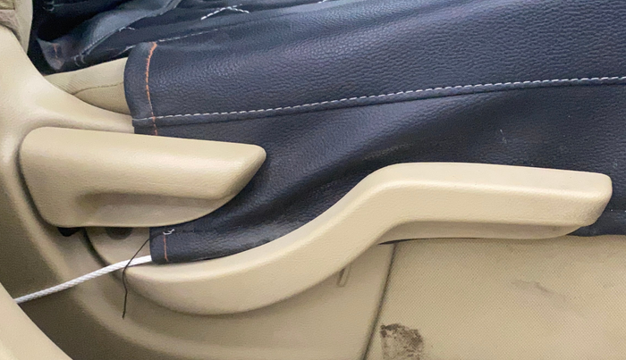 2016 Honda Amaze 1.2L I-VTEC VX, Petrol, Manual, 85,900 km, Driver Side Adjustment Panel