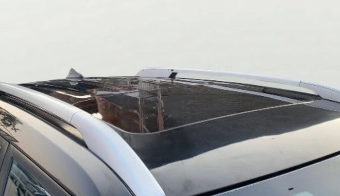 2019 Hyundai VENUE SX PLUS 1.0 TURBO DCT DUAL TONE, Petrol, Automatic, 29,566 km, Moonroof/ Sunroof