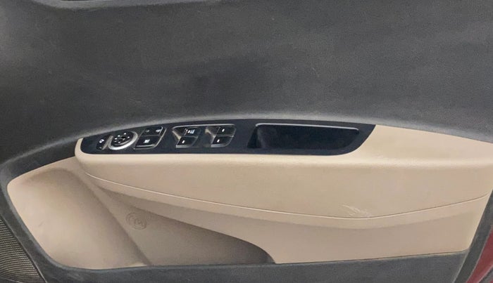 2016 Hyundai Grand i10 SPORTZ 1.2 KAPPA VTVT, Petrol, Manual, 22,003 km, Driver Side Door Panels Control