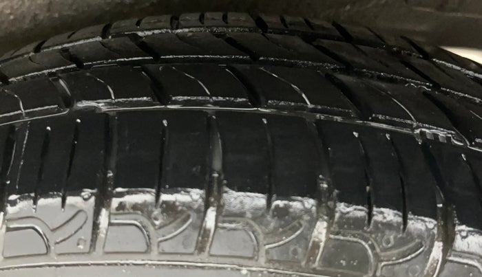 2015 Maruti Wagon R 1.0 VXI, Petrol, Manual, 29,138 km, Left Rear Tyre Tread