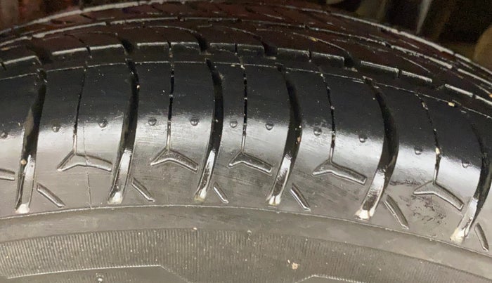 2012 Maruti Zen Estilo VXI, Petrol, Manual, 64,294 km, Right Rear Tyre Tread