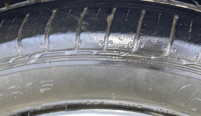 2015 Maruti Ciaz VXI, Petrol, Manual, 1,17,523 km, Right Rear Tyre Tread