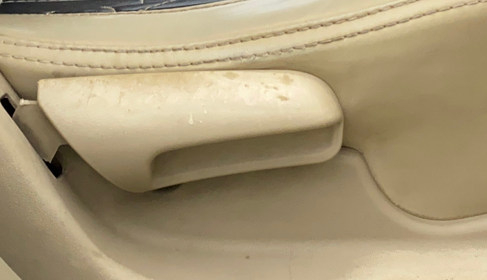 2015 Maruti Ciaz VXI, Petrol, Manual, 1,17,523 km, Driver Side Adjustment Panel