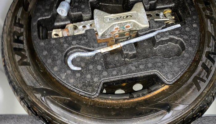 2015 Maruti Ciaz VXI, Petrol, Manual, 1,17,523 km, Spare Tyre