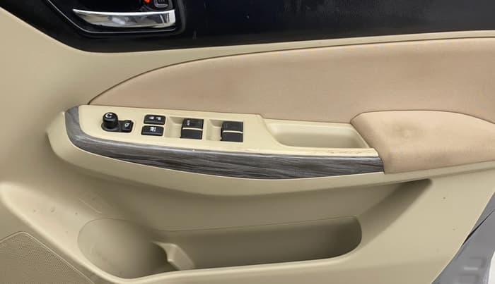 2022 Maruti Dzire ZXI, Petrol, Manual, 31,546 km, Driver Side Door Panels Control
