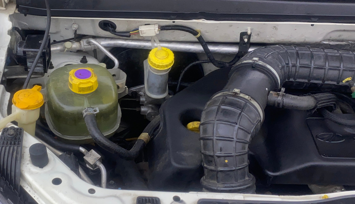 2018 Mahindra KUV 100 NXT K6+ D 6 STR, Diesel, Manual, 53,075 km, Engine View - Right