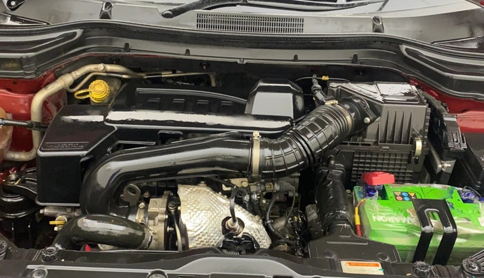 2021 Mahindra XUV300 W6 1.5 DIESEL AMT, Diesel, Automatic, 1,26,069 km, Engine View