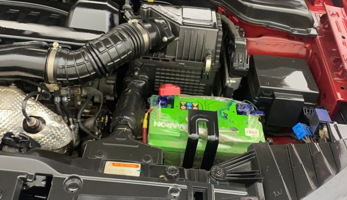 2021 Mahindra XUV300 W6 1.5 DIESEL AMT, Diesel, Automatic, 1,26,069 km, Engine View - Left