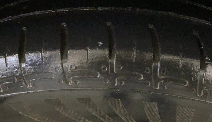 2022 Hyundai GRAND I10 NIOS SPORTZ 1.2 KAPPA VTVT, Petrol, Manual, 37,025 km, Right Rear Tyre Tread