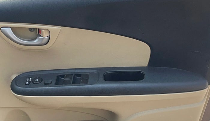 2015 Honda Brio VX AT, Petrol, Automatic, 80,015 km, Driver Side Door Panels Control