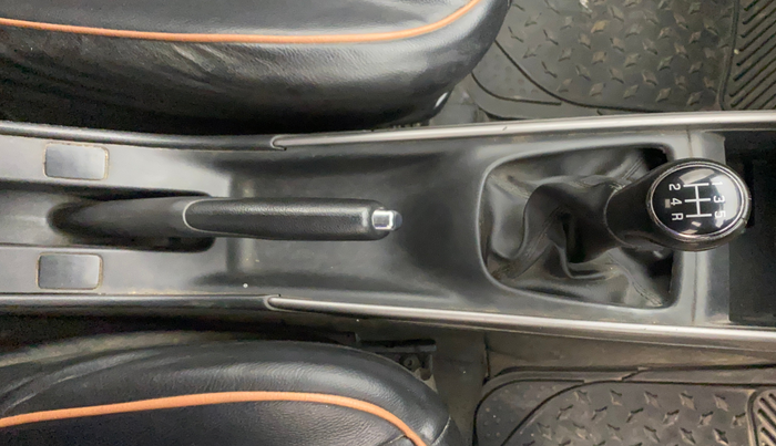 2020 Maruti Baleno DELTA PETROL 1.2, Petrol, Manual, 1,34,813 km, Gear Lever