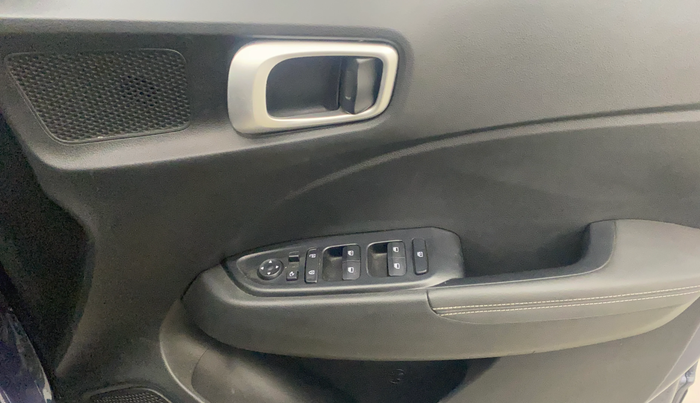 2021 Hyundai VENUE SX 1.0 (O) TURBO IMT, Petrol, Manual, 24,019 km, Driver Side Door Panels Control