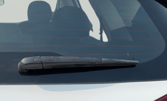 2021 Mahindra XUV700 AX 3 P AT 5 STR, Petrol, Automatic, 64,972 km, Rear Wiper