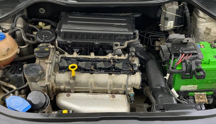 2015 Skoda Rapid AMBITION 1.6 MPI MT, Petrol, Manual, 86,889 km, Engine View