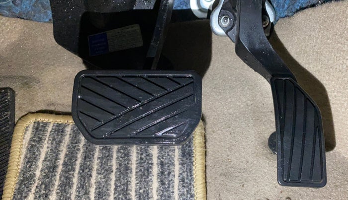 2017 Maruti Ciaz DELTA 1.4 AT PETROL, Petrol, Automatic, 73,289 km, Pedals