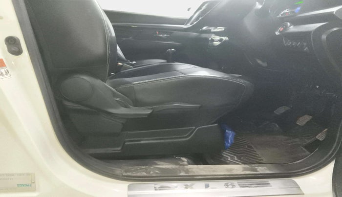 2023 Maruti XL6 ALPHA MT, Petrol, Manual, 59,959 km, Driver Side Adjustment Panel
