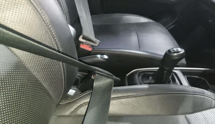 2023 Maruti XL6 ALPHA MT, Petrol, Manual, 59,959 km, Gear Lever