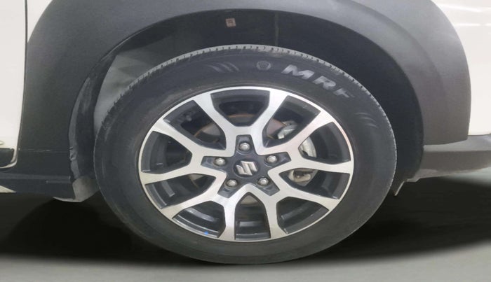 2023 Maruti XL6 ALPHA MT, Petrol, Manual, 59,959 km, Right Front Wheel