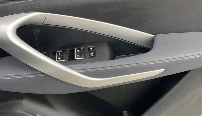 2021 MG HECTOR SHINE 1.5 PETROL TURBO CVT, Petrol, Automatic, 42,449 km, Driver Side Door Panels Control