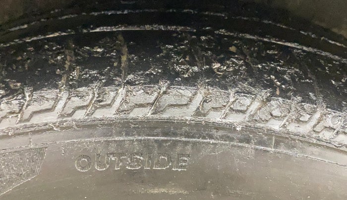 2021 Hyundai NEW I20 SPORTZ 1.2 AT, Petrol, Automatic, 90,600 km, Right Rear Tyre Tread