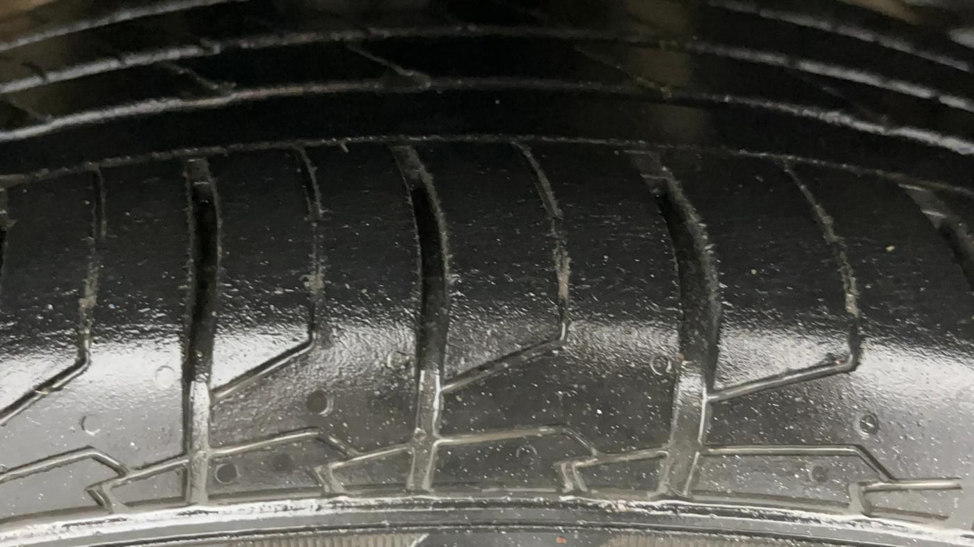 2019 MG HECTOR SMART 2.0 DIESEL, Diesel, Manual, 92,952 km, Right Front Tyre Tread