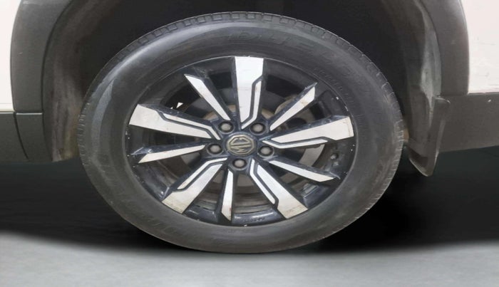 2020 MG HECTOR SHARP 1.5 DCT PETROL, Petrol, Automatic, 1,36,119 km, Left Rear Wheel