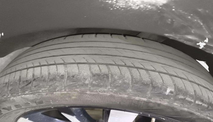 2020 MG HECTOR SHARP 1.5 DCT PETROL, Petrol, Automatic, 1,36,119 km, Left Rear Tyre Tread