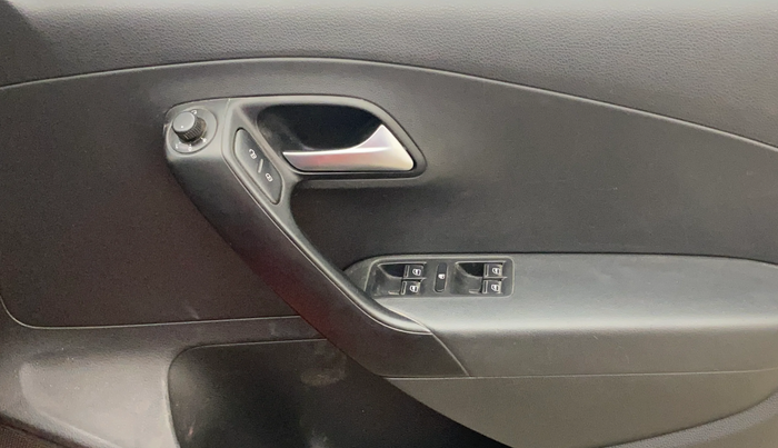 2018 Volkswagen Polo HIGHLINE PLUS 1.2(16 ALLOY, Petrol, Manual, 60,603 km, Driver Side Door Panels Control