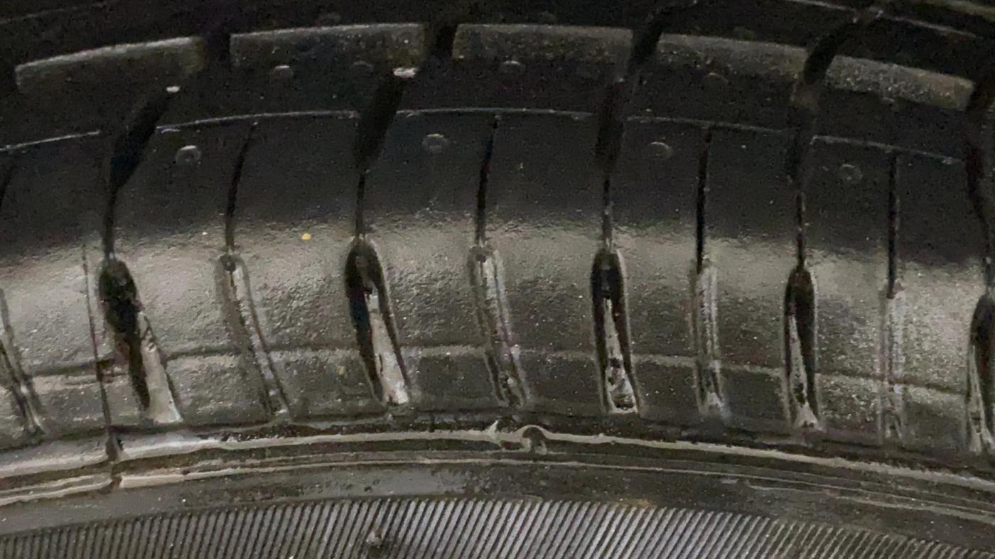 2016 Hyundai Elite i20 MAGNA 1.2, Petrol, Manual, 53,863 km, Right Front Tyre Tread