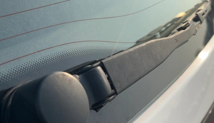 2022 Volkswagen TAIGUN TOPLINE 1.0 TSI AT, Petrol, Automatic, 88,974 km, Rear Wiper