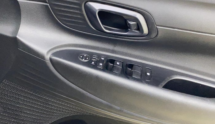 2022 Hyundai NEW I20 SPORTZ 1.2 MT, Petrol, Manual, 50,528 km, Driver Side Door Panels Control