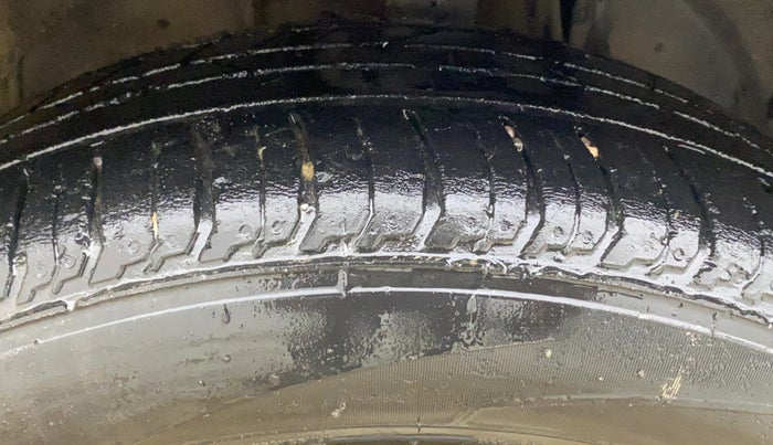 2022 Hyundai NEW I20 SPORTZ 1.2 MT, Petrol, Manual, 50,528 km, Right Front Tyre Tread