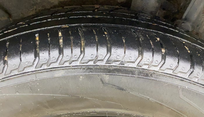 2022 Hyundai NEW I20 SPORTZ 1.2 MT, Petrol, Manual, 50,528 km, Left Rear Tyre Tread