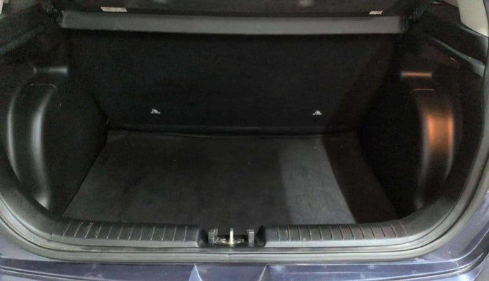 2022 Hyundai VENUE SX PLUS 1.0 TURBO DCT, Petrol, Automatic, 24,559 km, Boot Inside