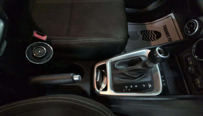 2022 Hyundai VENUE SX PLUS 1.0 TURBO DCT, Petrol, Automatic, 24,559 km, Gear Lever