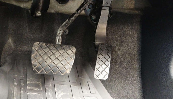 2022 Skoda SLAVIA STYLE 1.5L TSI DSG, Petrol, Automatic, 25,970 km, Pedals