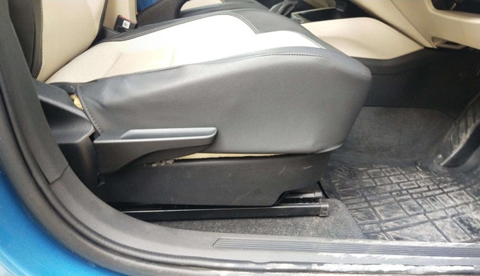 2022 Skoda SLAVIA STYLE 1.5L TSI DSG, Petrol, Automatic, 25,970 km, Driver Side Adjustment Panel