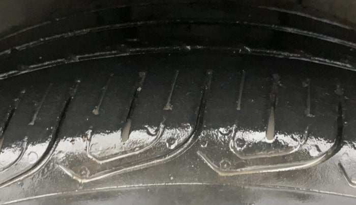 2022 Tata ALTROZ XZA PLUS DARK EDTION, Petrol, Automatic, 30,361 km, Left Front Tyre Tread