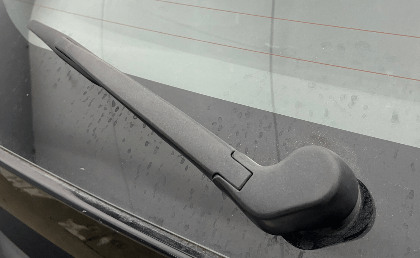 2022 Tata ALTROZ XZA PLUS DARK EDTION, Petrol, Automatic, 30,367 km, Rear Wiper
