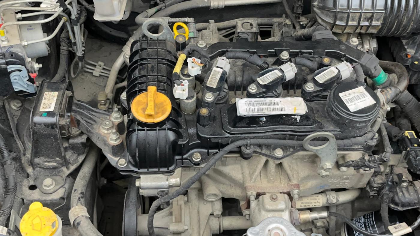 2022 Tata ALTROZ XZA PLUS DARK EDTION, Petrol, Automatic, 30,367 km, Engine View - Right