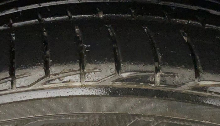 2023 Skoda Kodiaq L&K, Petrol, Automatic, 44,599 km, Right Front Tyre Tread