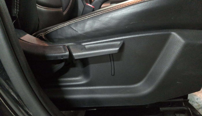 2023 KIA SONET HTX 1.5 AT, Diesel, Automatic, 27,794 km, Driver Side Adjustment Panel