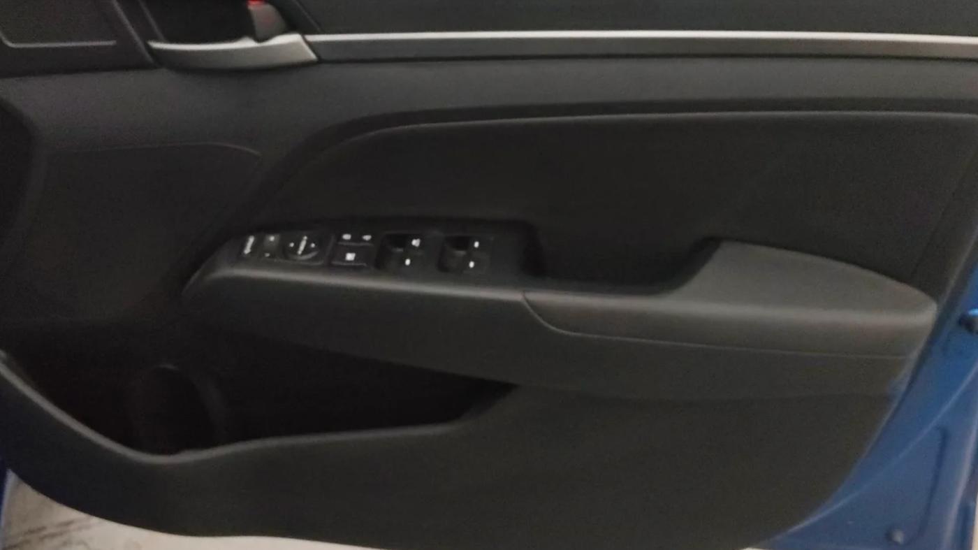 2019 Hyundai New Elantra 2.0 SX(O) AT PETROL, Petrol, Automatic, 38,824 km, Driver Side Door Panels Control
