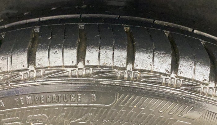 2014 Hyundai Xcent BASE 1.2, Petrol, Manual, 14,432 km, Right Rear Tyre Tread