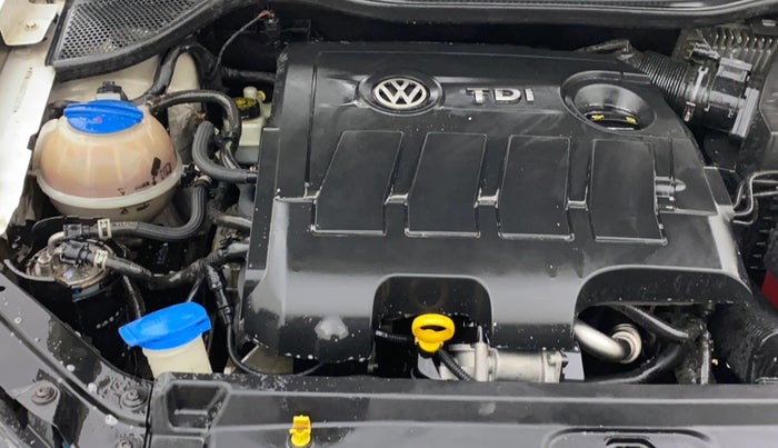 2014 Volkswagen Polo HIGHLINE1.5L, Diesel, Manual, 1,13,270 km, Engine View - Right