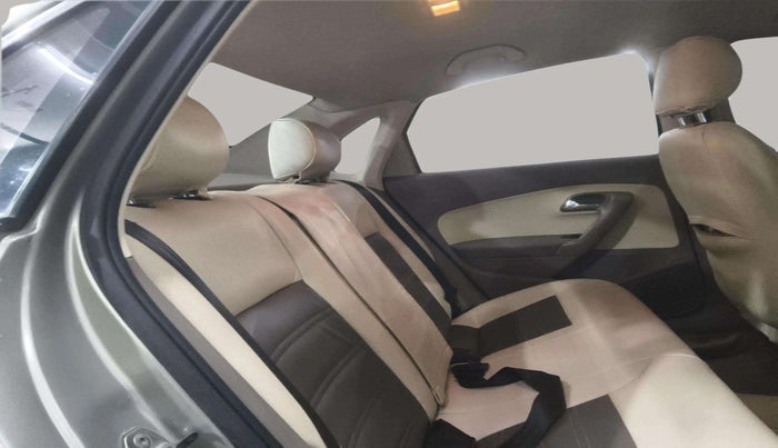 2015 Skoda Rapid AMBITION 1.5 TDI, Diesel, Manual, 1,09,469 km, Right Side Rear Door Cabin