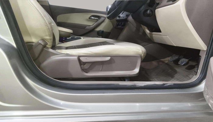 2015 Skoda Rapid AMBITION 1.5 TDI, Diesel, Manual, 1,09,469 km, Driver Side Adjustment Panel