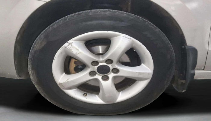 2015 Skoda Rapid AMBITION 1.5 TDI, Diesel, Manual, 1,09,469 km, Left Front Wheel