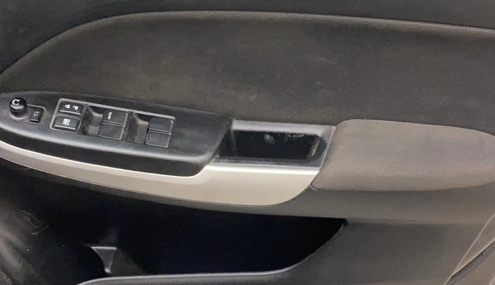 2017 Maruti Baleno ZETA CVT PETROL 1.2, Petrol, Automatic, 97,116 km, Driver Side Door Panels Control